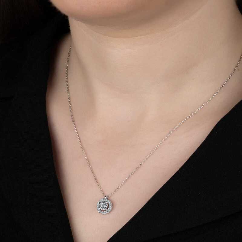 Silverlina%20Swarovski%20Taşlı%20Gümüş%20Tektaş%20Bayan%20Kolye