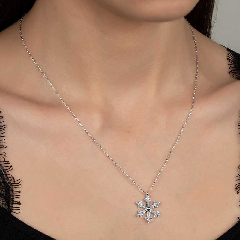 Silverlina%20Swarovski%20Taşlı%20Gümüş%20Kartanesi%20Bayan%20Kolye