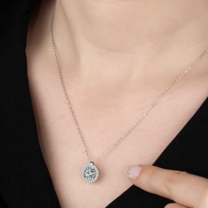 Silverlina%20Swarovski%20Taşlı%20Gümüş%20Tektaş%20Bayan%20Kolye