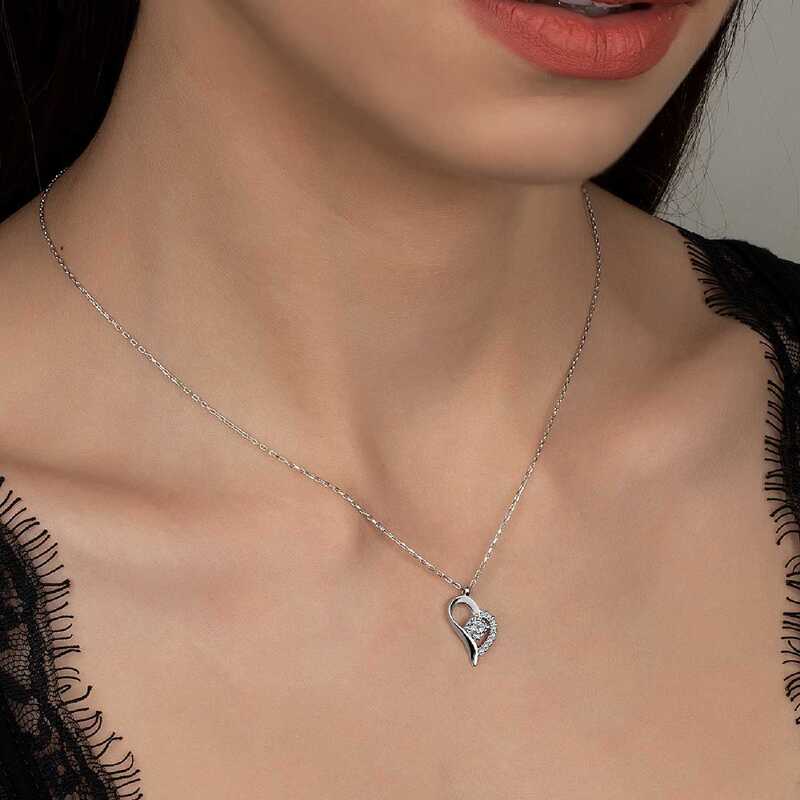 Silverlina%20Swarovski%20Taşlı%20Gümüş%20Kalp%20Tektaş%20Bayan%20Kolye